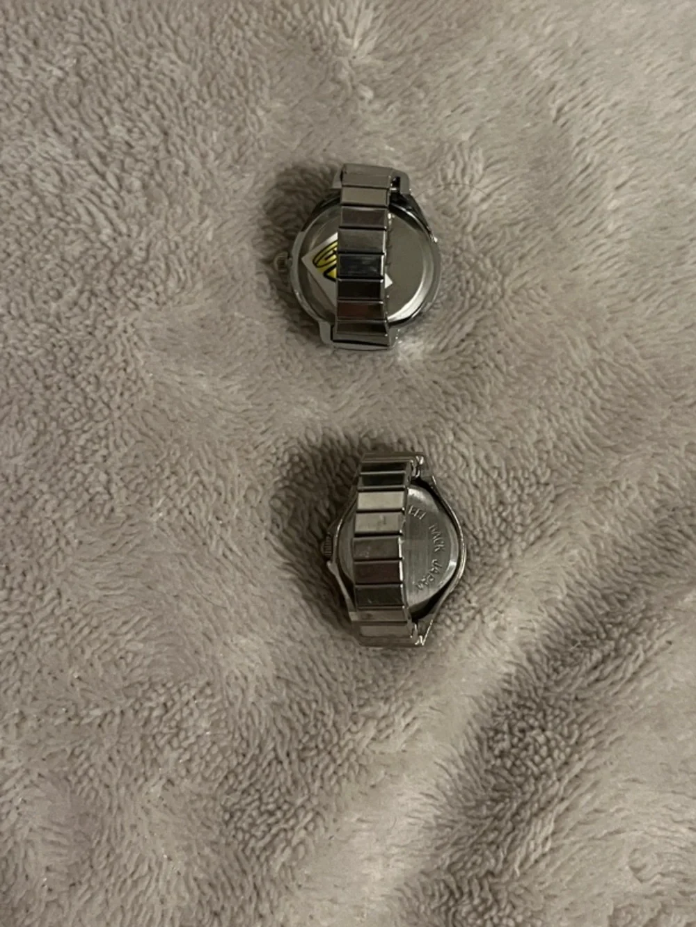 Lot of 2 Silver Stretchy Watch Rings - Silver Face and Green Face